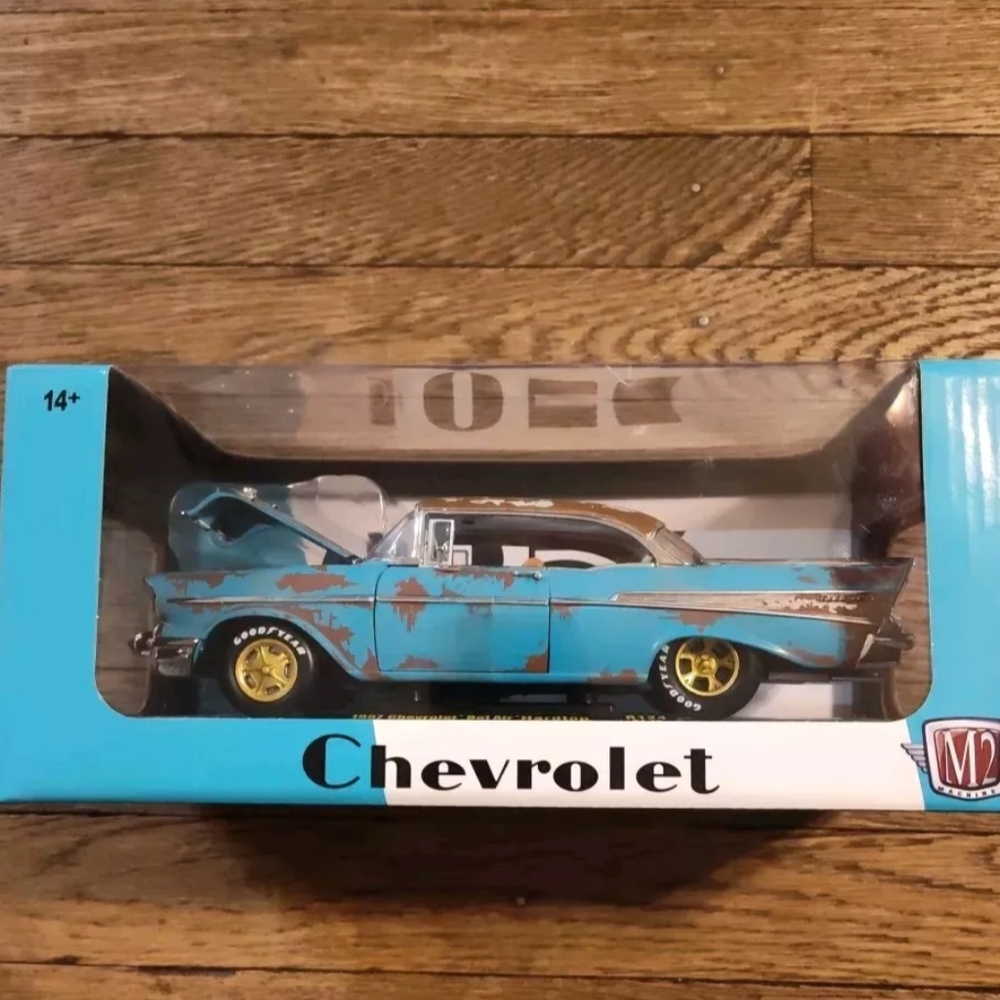 M2 1957 CHEVROLET BEL AIR HARDTOP BLUE RUSTED 1/24 DIECAST